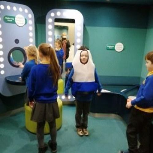 Class 3 visited Eureka! and had a fabulous day exploring all the hands on exhibits to enrich their science learning.